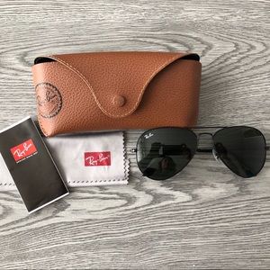 Ray-Ban Classic Aviators